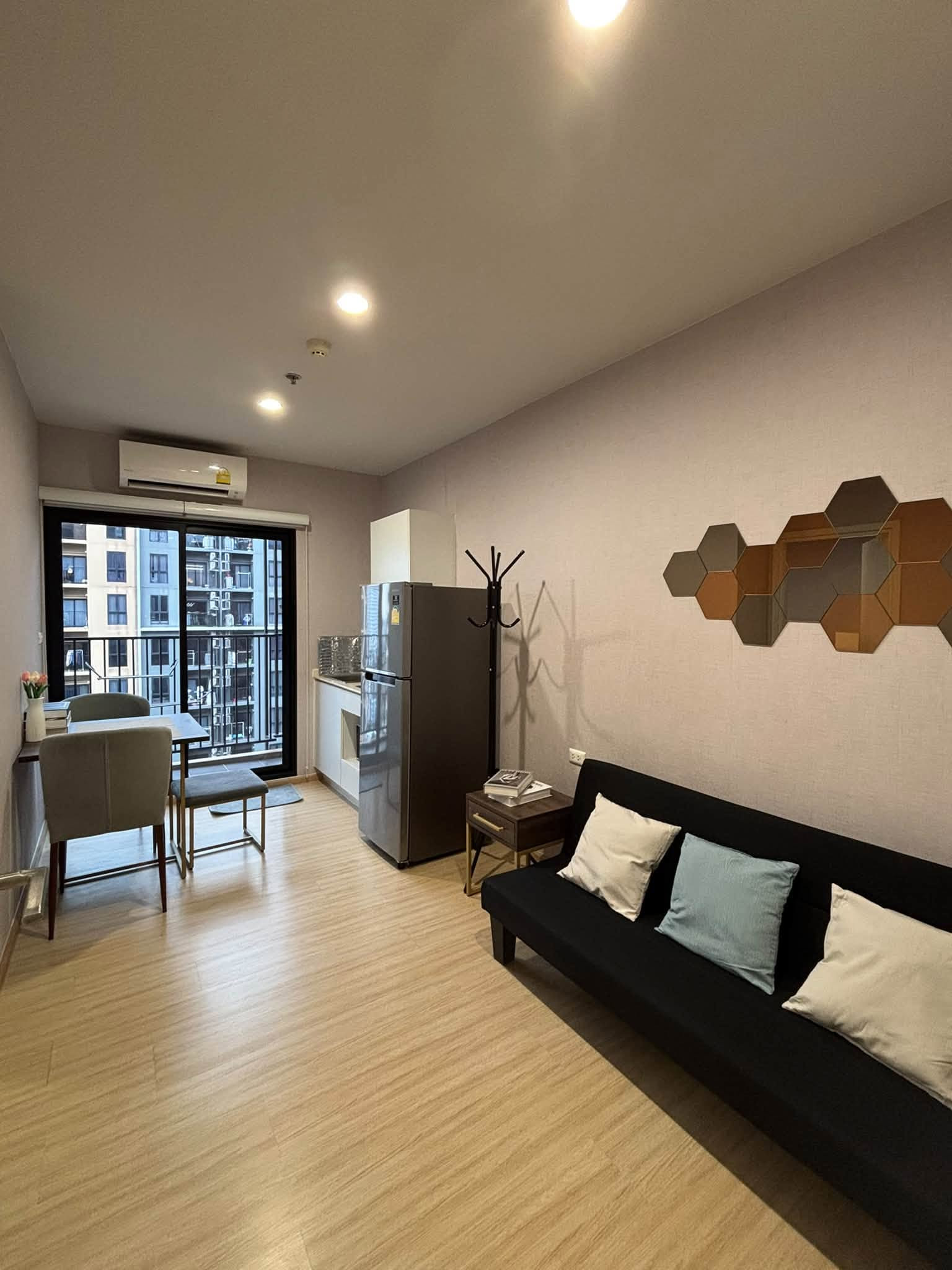 พลัมคอนโด ปิ่นเกล้า สเตชั่น / Plum Condo Pinklao Station พลัมคอนโด ปิ่นเกล้า สเตชั่น / Plum Condo Pinklao Station