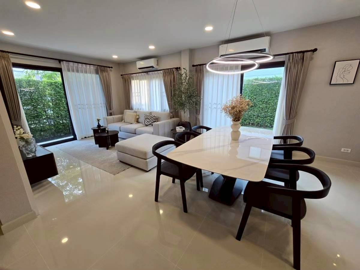 🏡 Single house for rent, Centro Bangna, large plot, wide garden, private, near Mega Bangna, only 1 km. 🏡 Single house for rent, Centro Bangna, large plot, wide garden, private, near Mega Bangna, only 1 km.