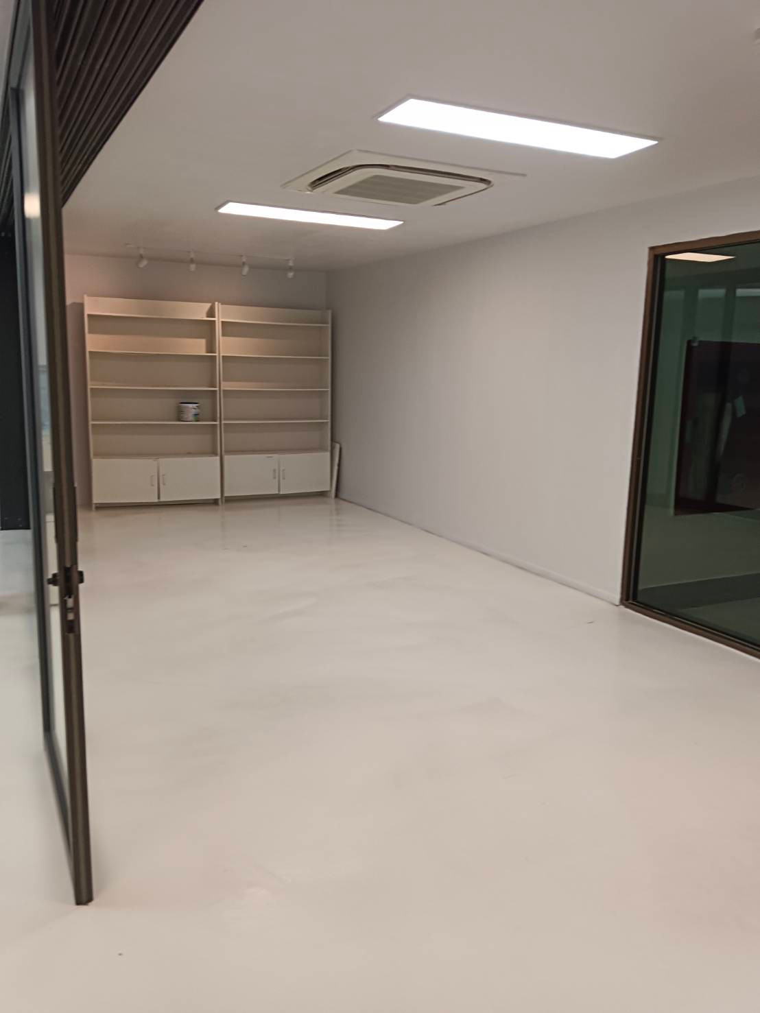 เช่า ออฟฟิศ ธุรกิจ coworking space มีเฟอร์นิเจอร์ – รูปที่ 3