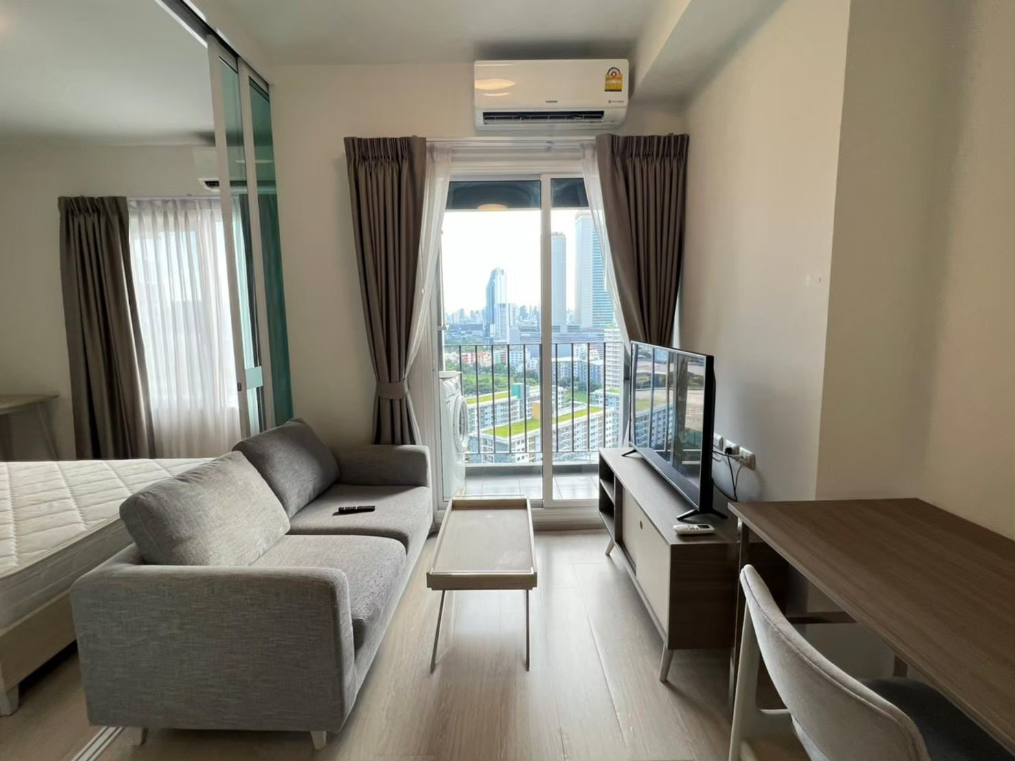 Chapter one Eco Condo, 1 bedroom, high floor, 13,000, ready to move in 1 October. Chapter one Eco Condo, 1 bedroom, high floor, 13,000, ready to move in 1 October.