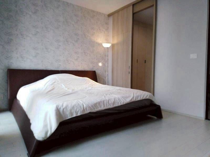 Luxurious condo next to BTS at Noble Ploenchit, convenient travel, room ready to move in. Luxurious condo next to BTS at Noble Ploenchit, convenient travel, room ready to move in.