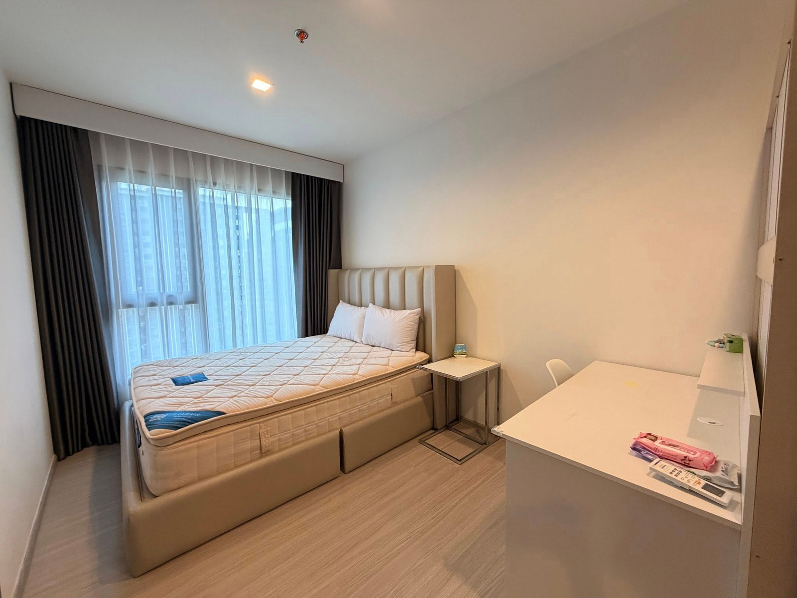 PFD-09145 Condo for rent Life Asoke Hype : Soft & Elegant Living 🎀 Beautifully Serene, Thoughtfully Designed & Functional in Every Corner.