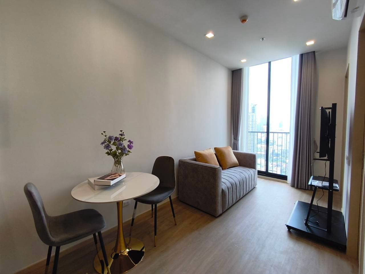 PFD-09165 Condo for rent Noble State 39 (Noble State 39) : A room that is easy on the eyes—simple, well-organized, and inviting in a Japanese style. PFD-09165 Condo for rent Noble State 39 (Noble State 39) : A room that is easy on the eyes—simple, well-organized, and inviting in a Japanese style.