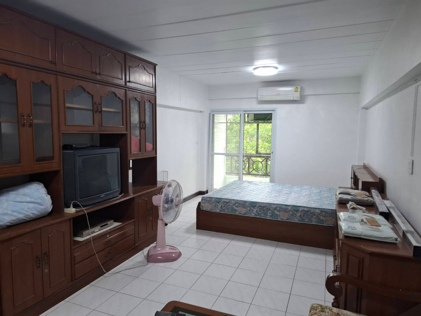 Thip Thani Residence Room 63/110 Room for rent.