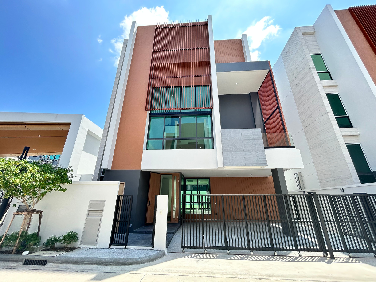 THE SCHOLAR DONMUEANG บ้านเดี่ยวโนโซนดอนเมือง ใกล้สนามบิน THE SCHOLAR DONMUEANG บ้านเดี่ยวโนโซนดอนเมือง ใกล้สนามบิน