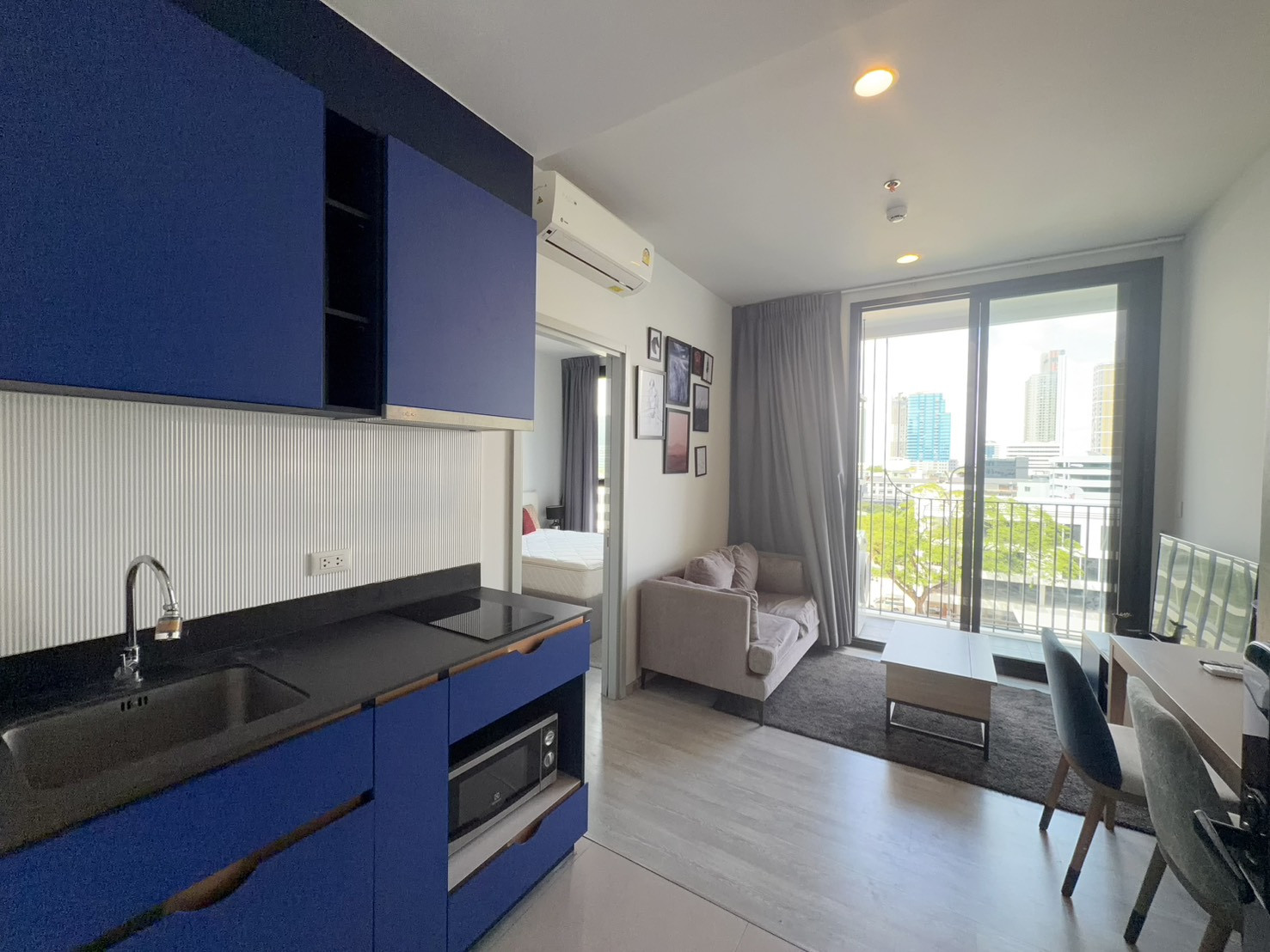 Condo for rent XT Ekkamai, new condo, fully furnished, ready to move in, near BTS Ekkamai and department stores!!