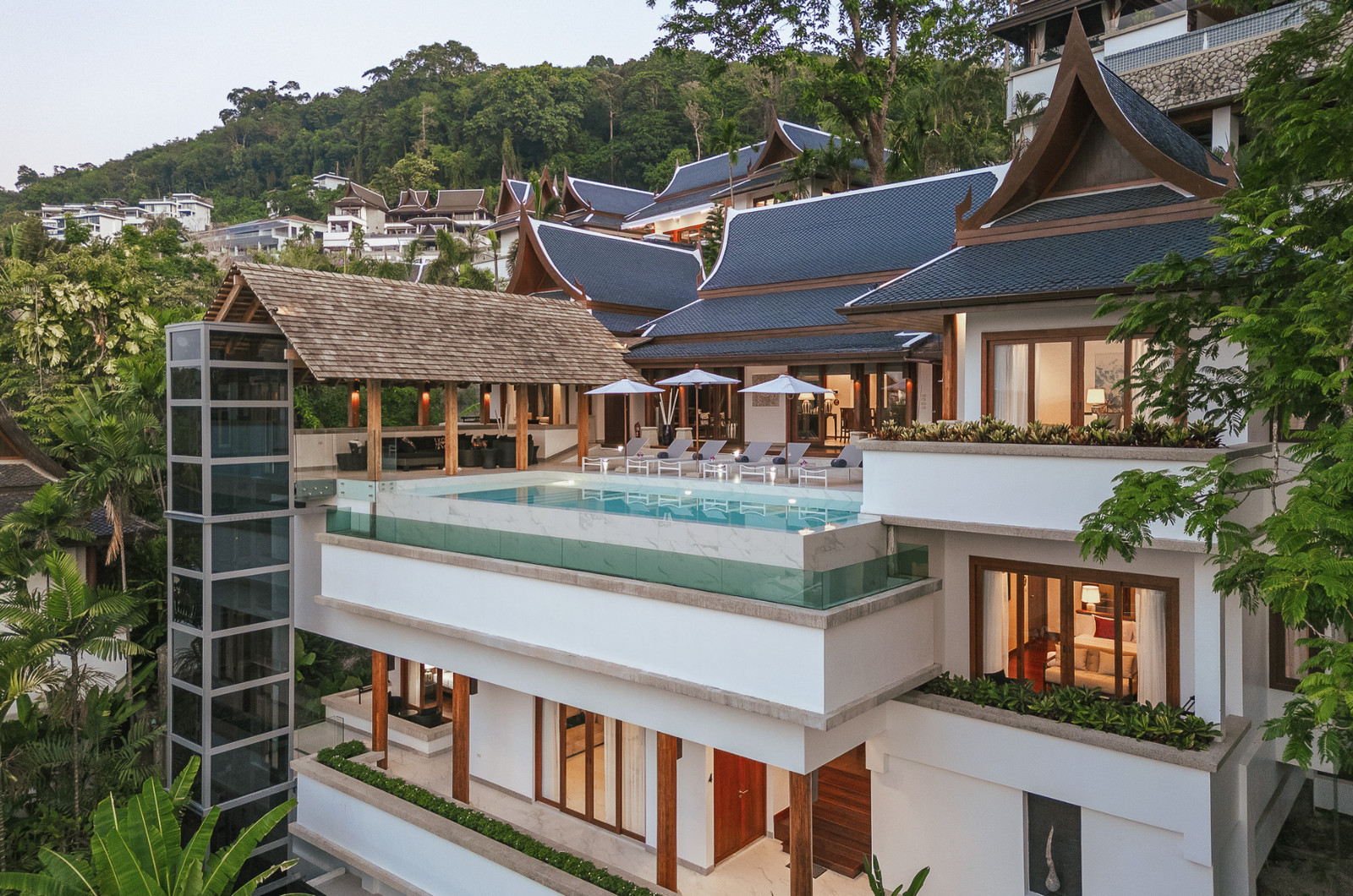 พูลวิลล่าหรูหาดสุรินทร์ 10 ห้องนอน | วิวทะเลพาโนรามา 54 ล้านบาท – รูปที่ 2