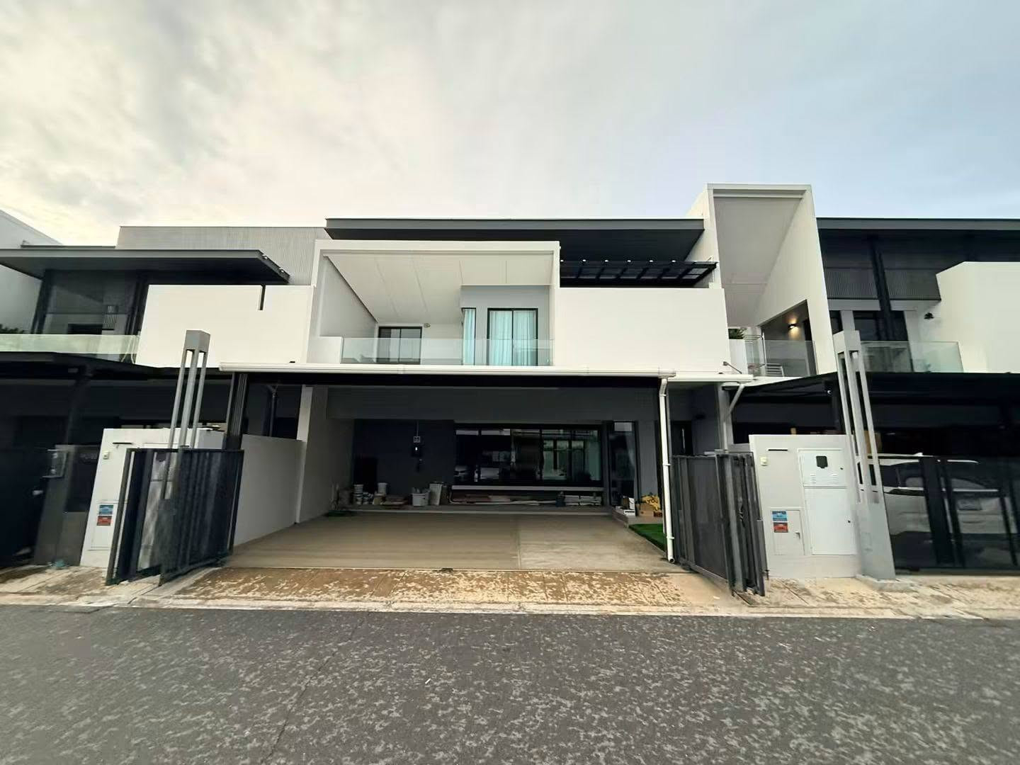 FOR RENT 📍VIVE Bangna KM.7 ปล่อยเช่าเพียง 110,000 บาท / เดือน 