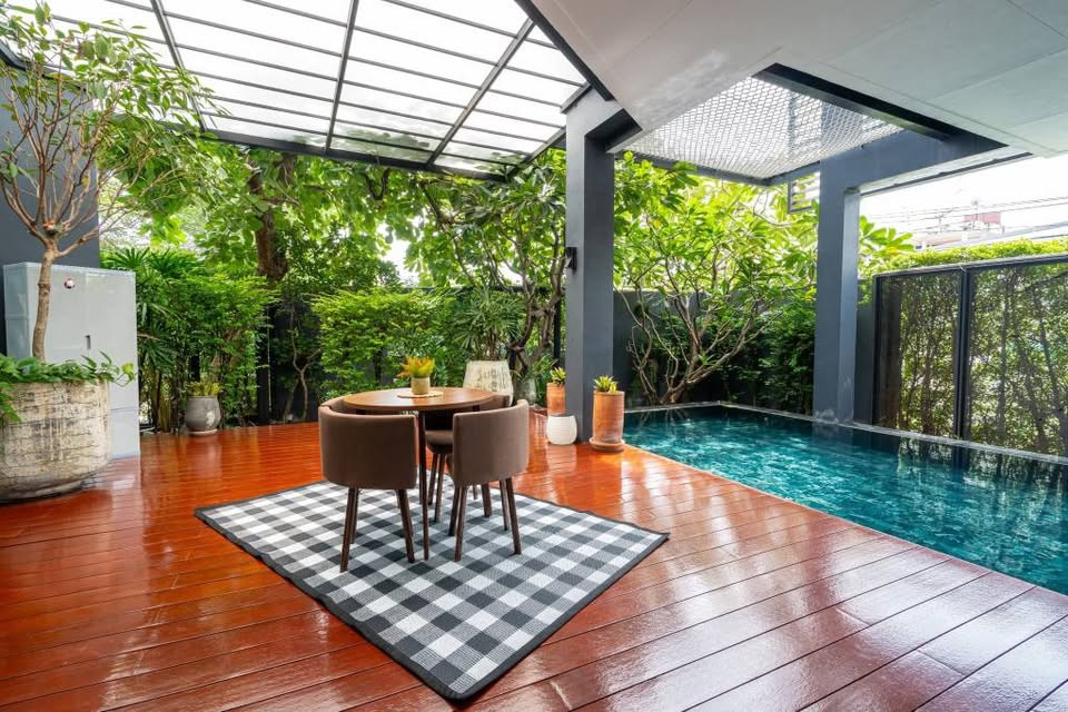 🏡 THE OASIS HOUSE | Luxurious detached house with private swimming pool ✨ 3-story luxury house in the heart of Sukhumvit 71 🏡 THE OASIS HOUSE | Luxurious detached house with private swimming pool ✨ 3-story luxury house in the heart of Sukhumvit 71