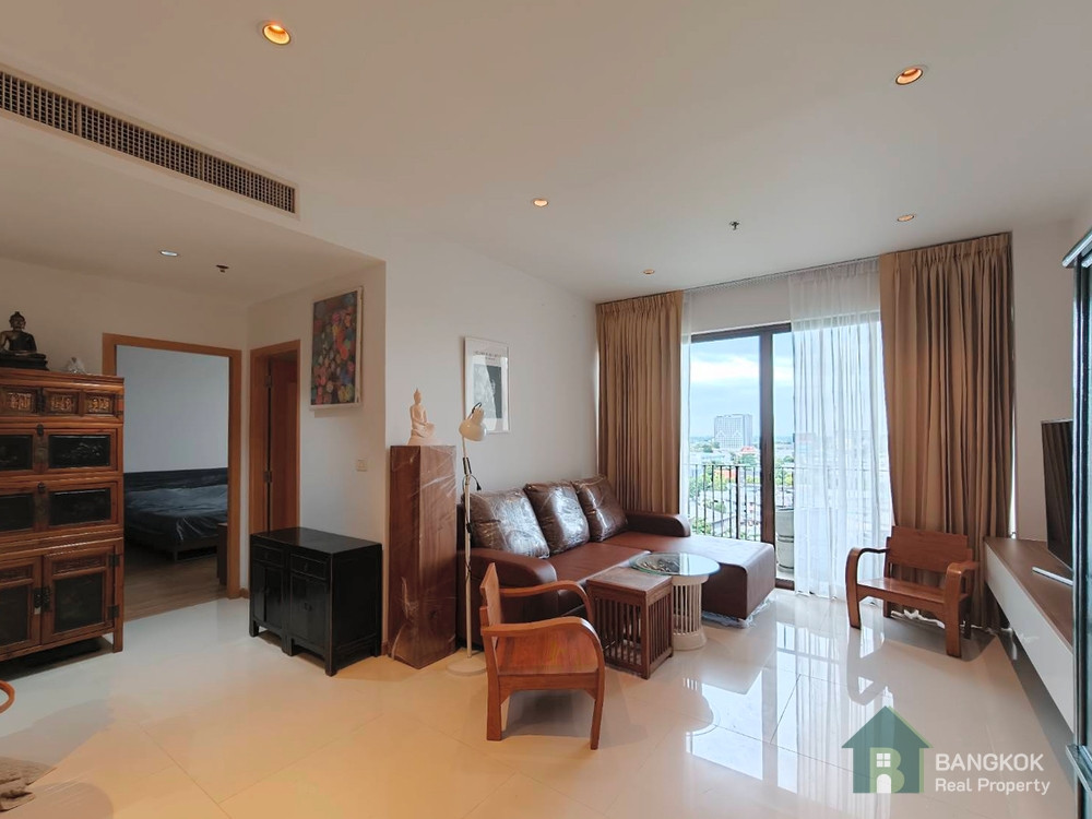 The Emporio Place Sukhumvit 24 |  Spacious 1 Bedroom near BTS Phrom Phong