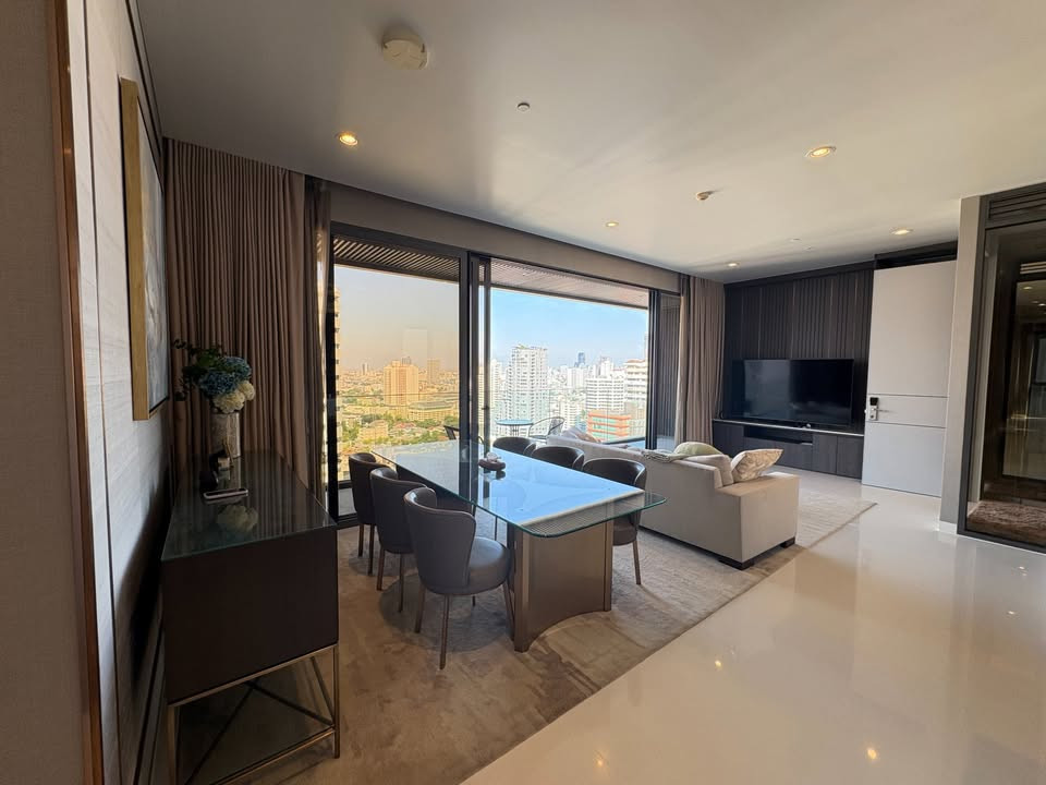 For Rent Vittorio Sukhumvit 39 2beds size 127.43 sq.m. F/F For Rent Vittorio Sukhumvit 39 2beds size 127.43 sq.m. F/F
