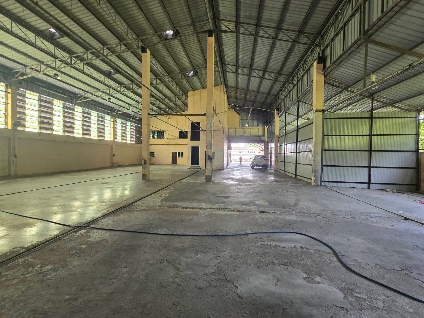 ⭐️Warehouse 700sq.m. Lat Phrao Wang Hin 47 for rent ⭐️