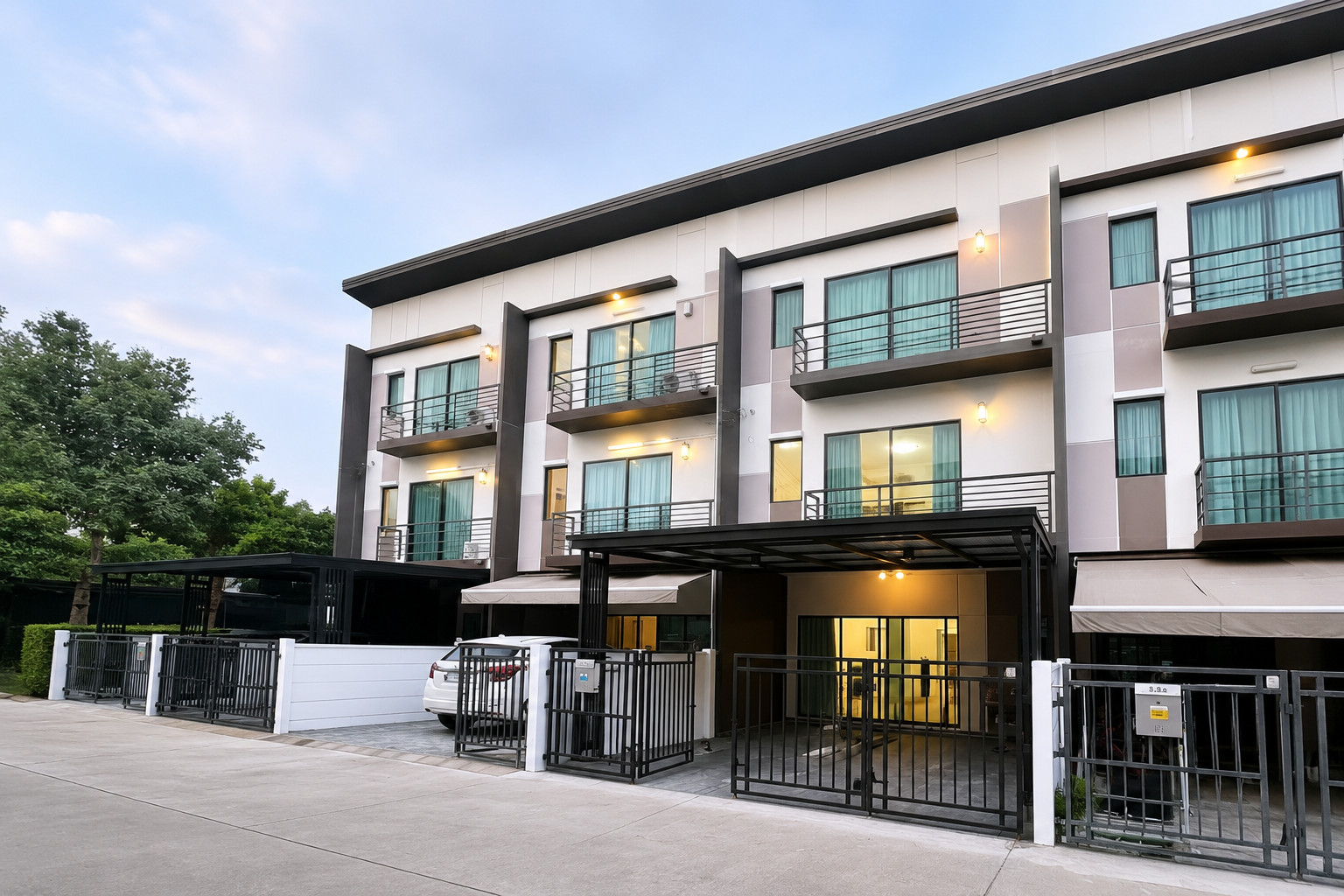 ทาวน์เฮ้าส์ 3 ชั้น ม.บ้านกลางเมือง พหลโยธิน 50 โครงการมีระดับ ใกล้สถานีรถไฟฟ้าสีเขียว สนามบินดอนเมือง เซ็นทรัลรามอินทรา แฟชั่นไอส์แลนด์ ต่อเติมครัวหลังบ้านพร้อมลงเสาเข็มใหม่ พร้อมอยู่ ทาวน์เฮ้าส์ 3 ชั้น ม.บ้านกลางเมือง พหลโยธิน 50 โครงการมีระดับ ใกล้สถานีรถไฟฟ้าสีเขียว สนามบินดอนเมือง เซ็นทรัลรามอินทรา แฟชั่นไอส์แลนด์ ต่อเติมครัวหลังบ้านพร้อมลงเสาเข็มใหม่ พร้อมอยู่