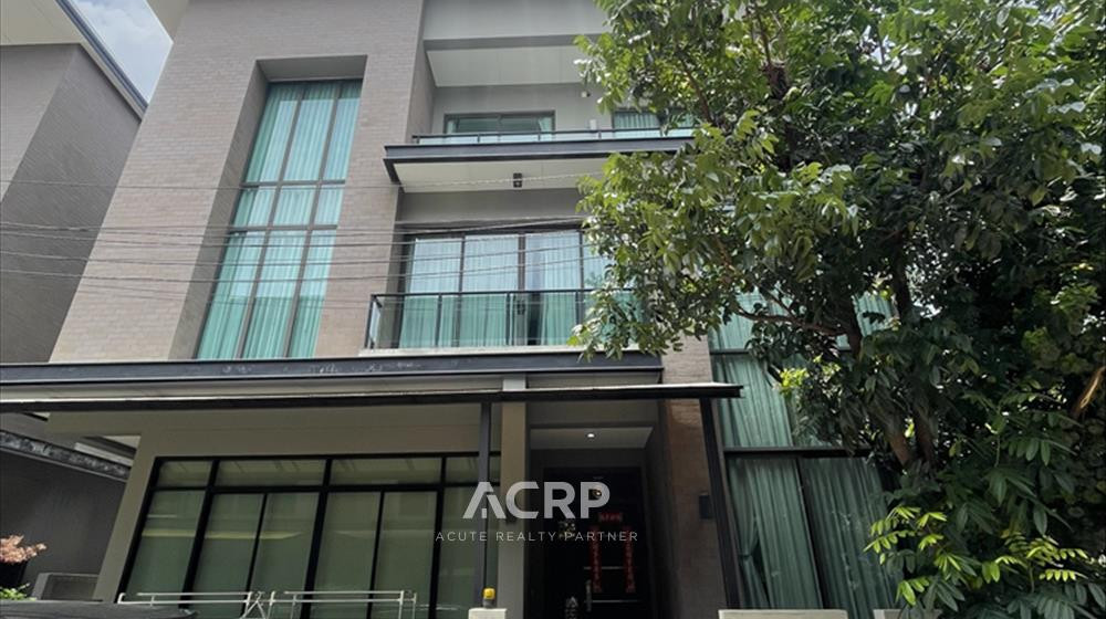 Luxury House for Sale &amp; Rent in Ladprao 112 | 3-Story Detached House | 7 Bedrooms | Near Town in Tow