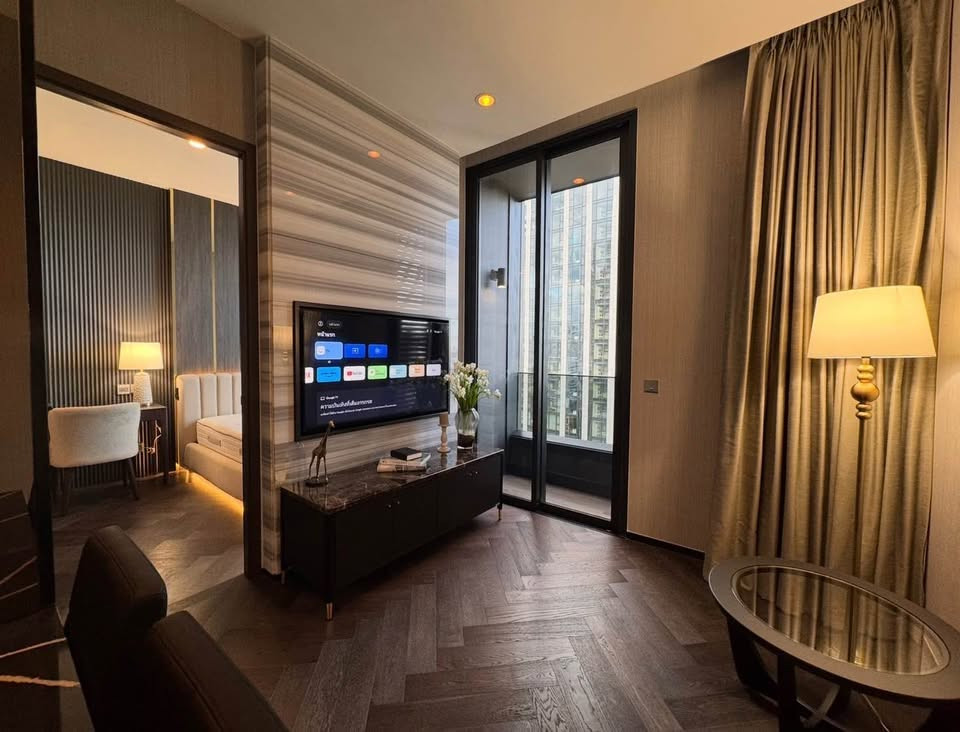 FOR RENT 📍The Esse Sukhumvit 36 ปล่อยเช่าเพียง 42,000 บาท / เดือน FOR RENT 📍The Esse Sukhumvit 36 ปล่อยเช่าเพียง 42,000 บาท / เดือน
