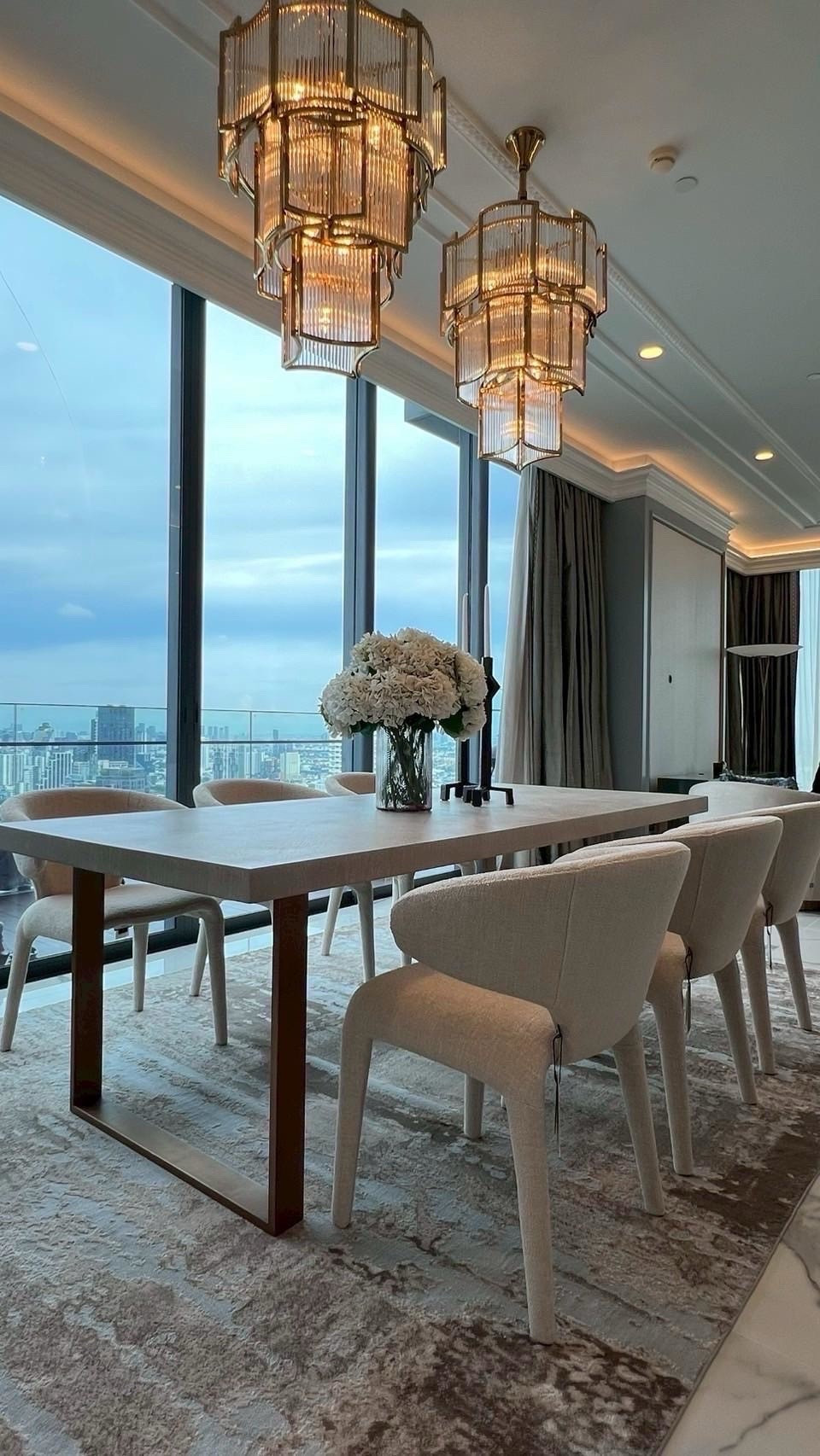 Marque Sukhumvit 2bed 185sqm 300k call 0886166564 Marque Sukhumvit 2bed 185sqm 300k call 0886166564