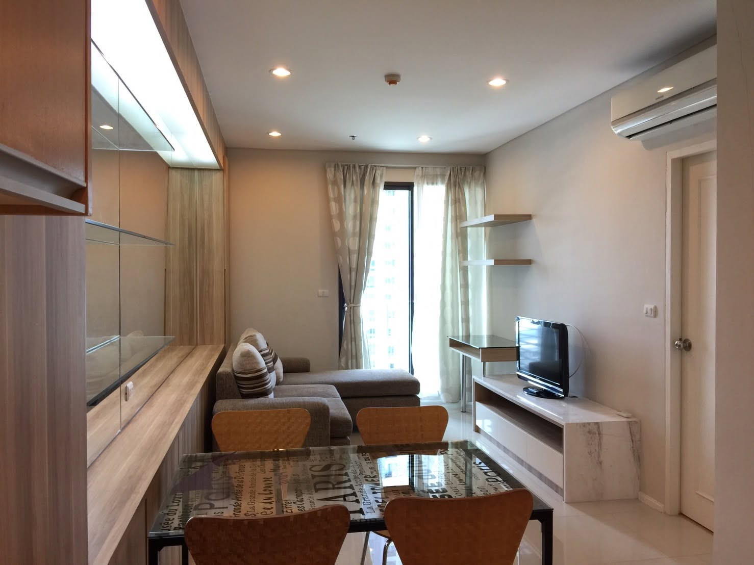 คอนโดว่างให้เช่าที่ Villa Asoke เดินทางสะดวก ห้องแต่งสวย เฟอร์นิเจอร์ครบ พร้อมอยู่ คอนโดว่างให้เช่าที่ Villa Asoke เดินทางสะดวก ห้องแต่งสวย เฟอร์นิเจอร์ครบ พร้อมอยู่