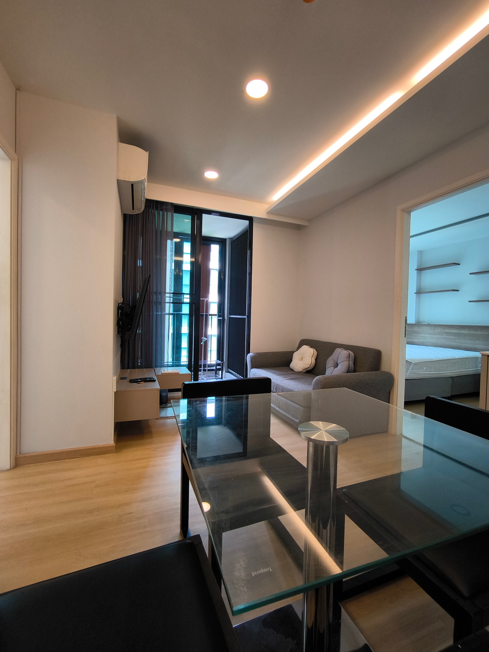 Rent&Sale!!! Vtara Sukhumvit 36 ​​/ 2 Bedrooms & 2 Bathrooms – Landhousing (Thailand)