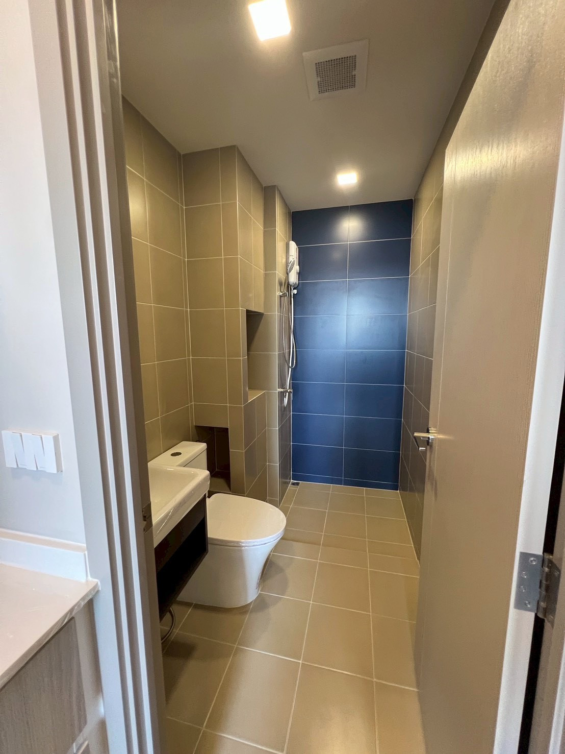 🔥🔥 ด่วน! ห้องชั้น 11 ราคาเพียง 7,990.-/เดือน 🔥🔥 🏙️ ให้เช่า Plum Condo New West