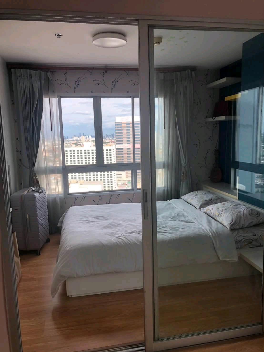 ปล่อยเช่า The Trust ปิ่นเกล้า 🌆 ห้องมุม ชั้น 25 | วิวเปิดโล่ง | มองเห็น Central Pinklao แบบไม่มีตึกบัง🧳 เฟอร์ครบ เครื่องใช้ไฟฟ้าครบ พร้อมย้ายกระเป๋าเข้าอยู่ได้เลย!