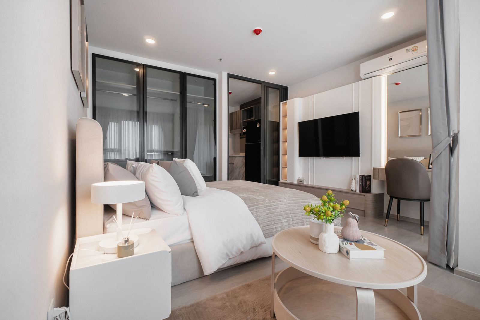 FOR RENT 📍Aspire Onnut Station Available for rent at only 20,000 THB / month FOR RENT 📍Aspire Onnut Station Available for rent at only 20,000 THB / month
