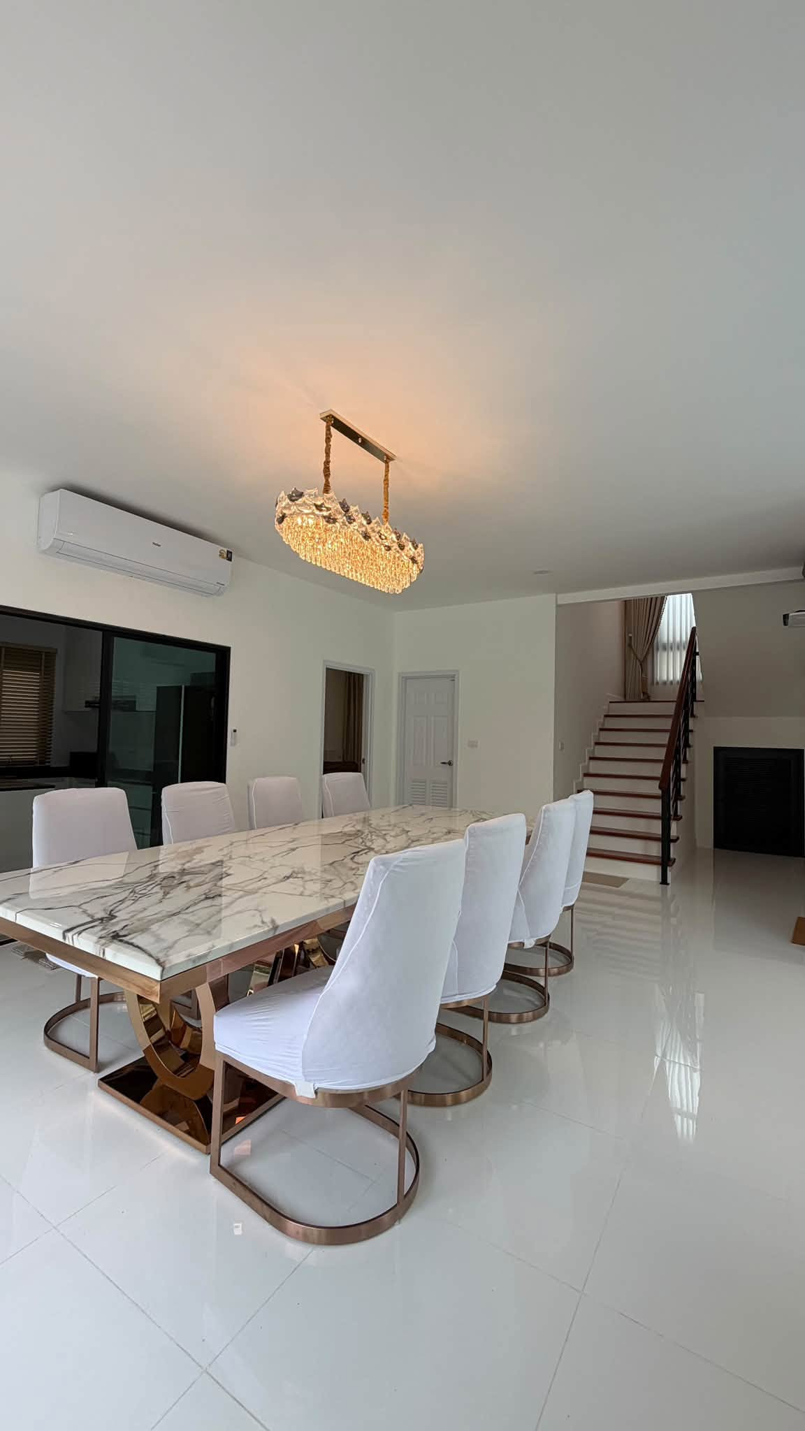 Pool villa for rent in Onnut 5 bedroom ( with maid room)  4 bathrooms 1 multi purpose room 2 kitchen (Thai and Western kitchen) Located in Onnut Soi 46  – รูปที่ 3