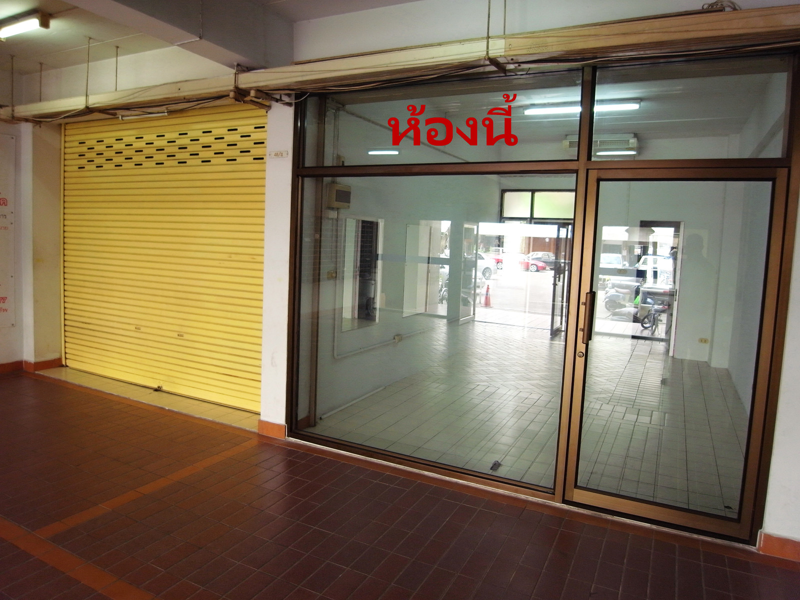 For rent, glass room with air conditioning, on the 1st floor, Thanommit Park Condo. For rent, glass room with air conditioning, on the 1st floor, Thanommit Park Condo.