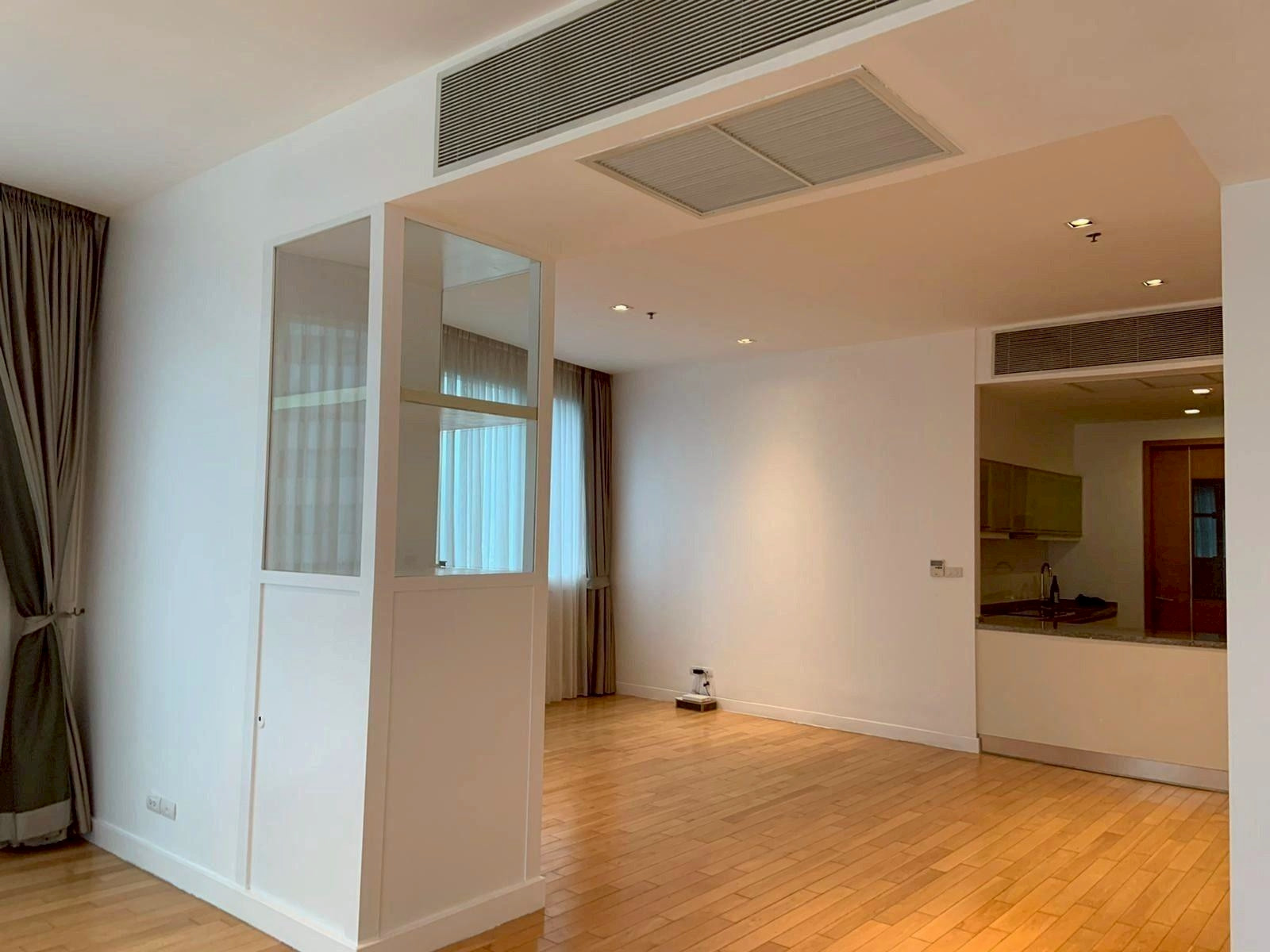 LTH15897-R269 - Millennium Residence Condo FOR RENT Size 193 sqm. 3 beds 3 baths Near BTS Asok Station ONLY 110K/Month LTH15897-R269 - Millennium Residence Condo FOR RENT Size 193 sqm. 3 beds 3 baths Near BTS Asok Station ONLY 110K/Month