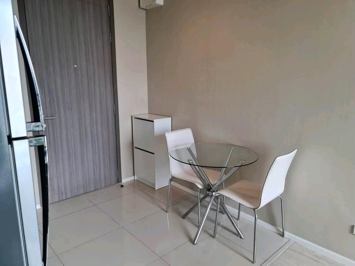 🏙️ ให้เช่า Quinn Ratchada 17 | ติด MRT สุทธิสาร ✨ วิวเมืองชั้นสูง อยู่ใจกลางรัชดา เดินทางง่าย ใกล้ออฟฟิศและแหล่งไลฟ์สไตล์  💰 ค่าเช่า 16,000 บาท/เดือน 🔥 ต่อรองราคาได้! 🧳 พร้อมเข้าอยู่ได้เลย  🏢 QUINN รัชดา 17 • ห้อง 1 Bedroom • ขนาด 35 ตร.ม. • ชั้น 29  – รูปที่ 4
