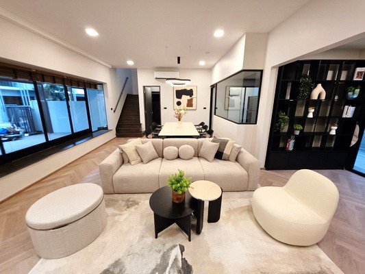 [ให้เช่า] หมู่บ้าน วีเว่ บางนา กม.7 / 3 ห้องนอน 4 ห้องน้ำ / 41 ตรว. 225 ตรม. **105,000** โมเดิร์นทาวน์โฮมโครงการหรู บ้านตกแต่งสวย เฟอร์นิเจอร์และเครื่องใช้ไฟฟ้าครบชุด เดินทางสะดวก พร้อมเข้าอยู่ เพียง 5 นาทีจากห้างเมกาบางนา – รูปที่ 2