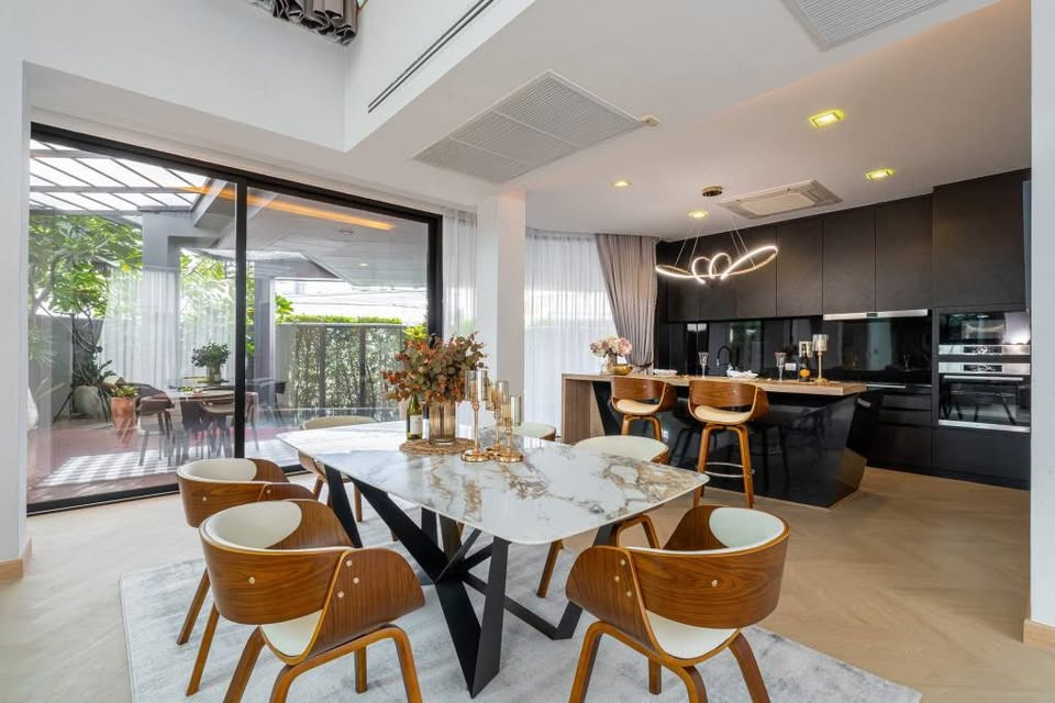 🏡 THE OASIS HOUSE | บ้านเดี่ยวหรูพร้อมสระว่ายน้ำส่วนตัว ✨ บ้านหรู 3 ชั้นใจกลางสุขุมวิท 71 – รูปที่ 2