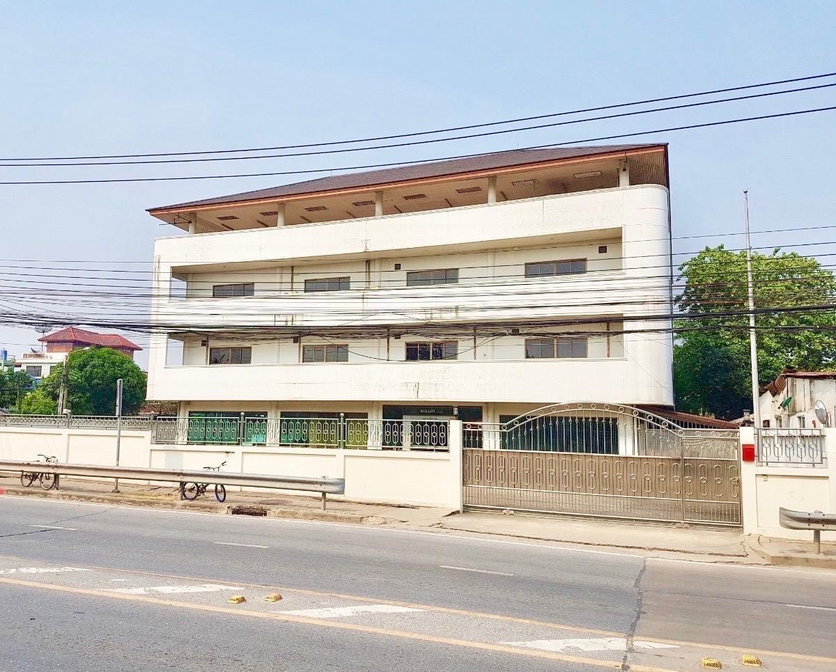 ปล่อยเช่า 📦 โกดัง ออฟฟิศ 4 ชั้น 📐️ เนื้อที่ 1 ไร่กว่า พื้นที่ 2,600 ตรม📍 ติดถนนเฉลิมพระเกียรติ ร.9 ประเวศ ปล่อยเช่า 📦 โกดัง ออฟฟิศ 4 ชั้น 📐️ เนื้อที่ 1 ไร่กว่า พื้นที่ 2,600 ตรม📍 ติดถนนเฉลิมพระเกียรติ ร.9 ประเวศ