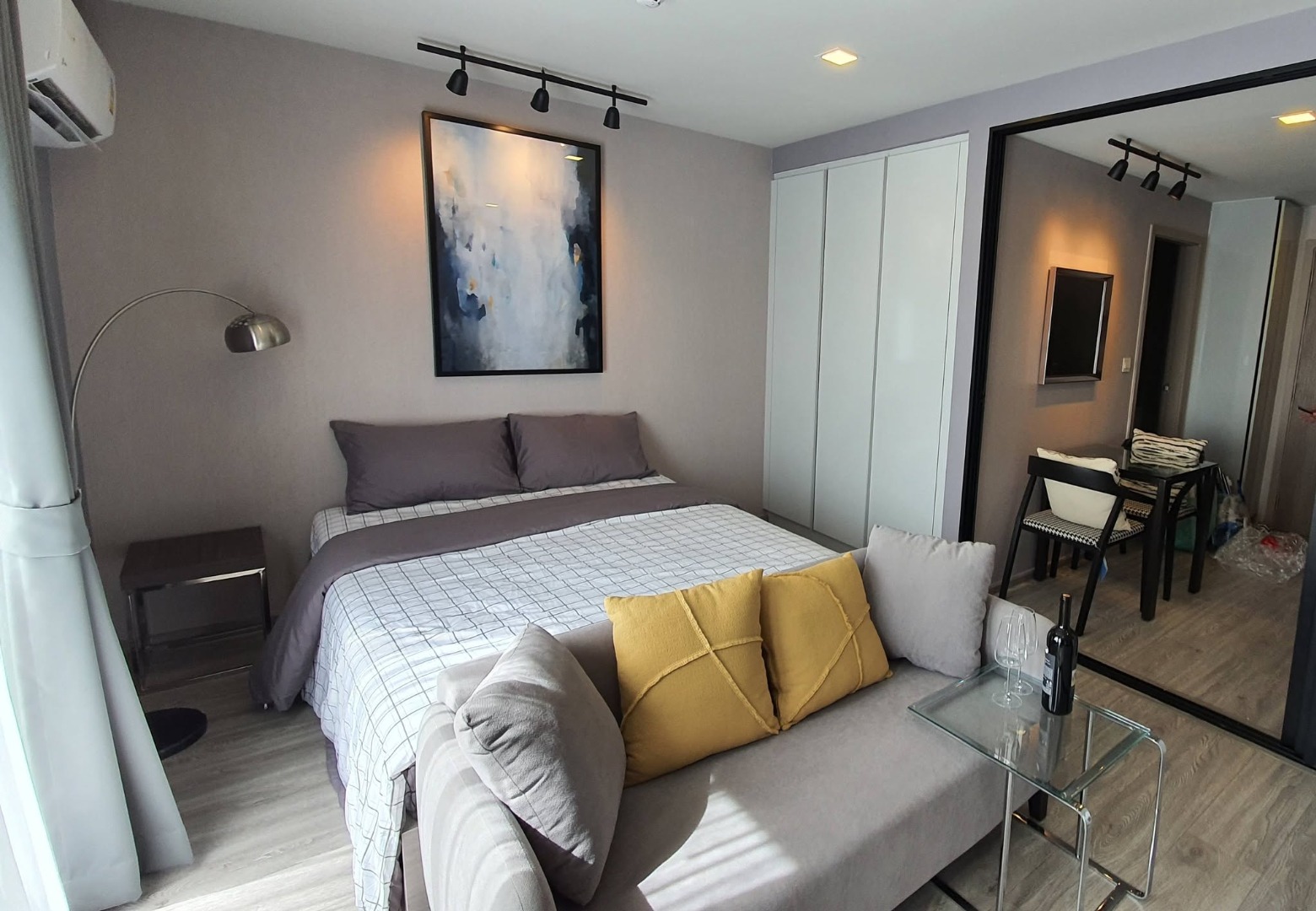 🔥Rent Now🔥 Maestro 14 Siam-Rajthewi, near BTS Rajthewi Station. Fully furnished and ready to move in.