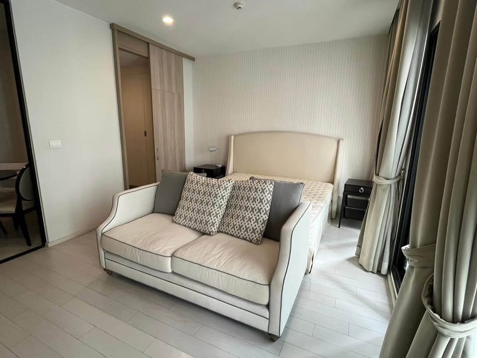 Luxurious condo next to BTS, convenient travel, room ready to move in, hurry and reserve now. Luxurious condo next to BTS, convenient travel, room ready to move in, hurry and reserve now.