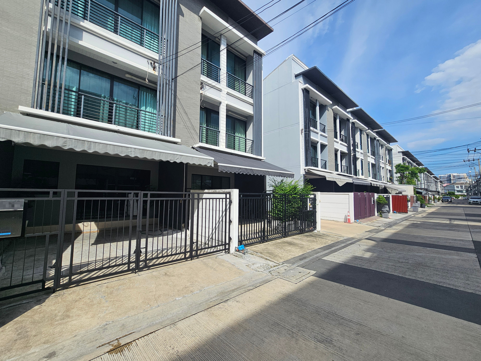 For rent Baan Klang Muang Ramkhamhaeng 39 with furniture. For rent Baan Klang Muang Ramkhamhaeng 39 with furniture.