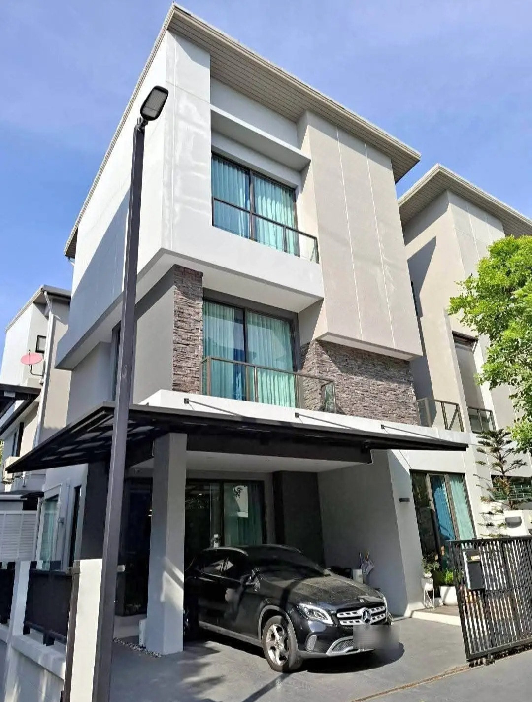 LUXURY HOUSE FOR RENT | Baan Klang Muang Classe Ekamai-Ramintra