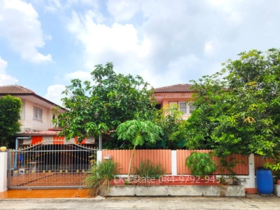 Urgent sale! 2-story detached house, 60 sq m., shady, ready to move in - Phaisan Parkville. Urgent sale! 2-story detached house, 60 sq m., shady, ready to move in - Phaisan Parkville.
