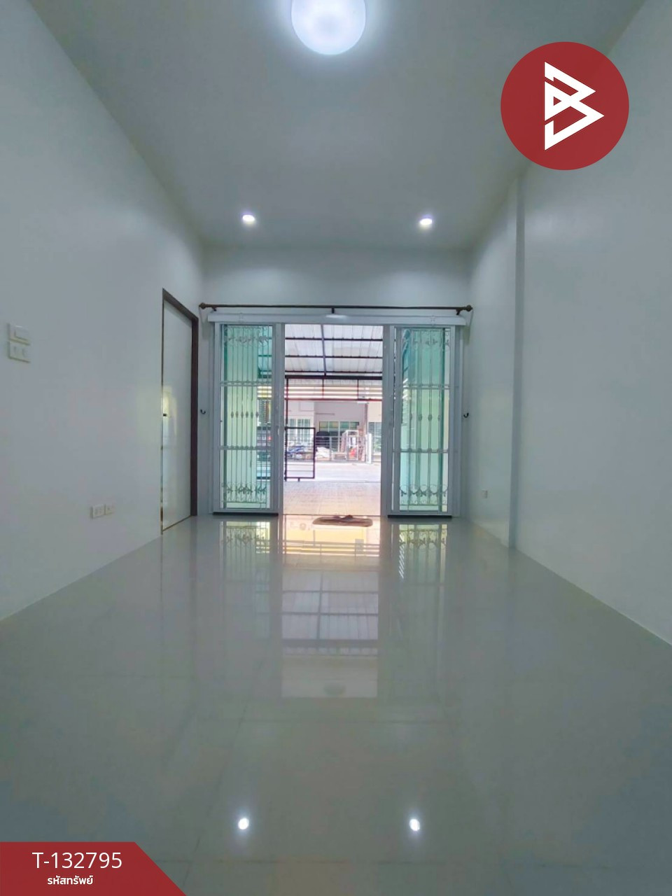 Townhouse for sale, The Deco Village, Noen Phra, Rayong. – รูปที่ 3