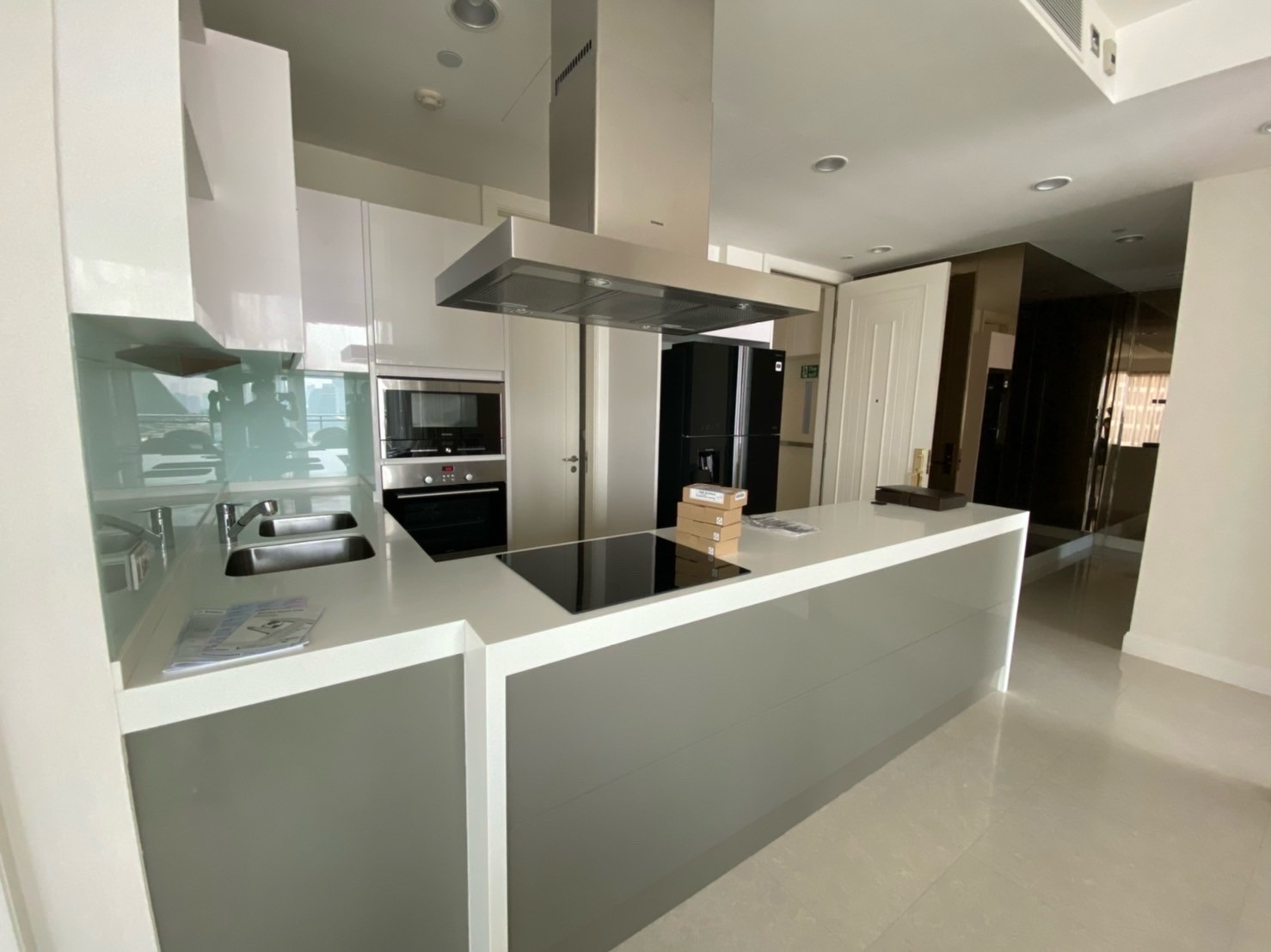 ขาย/ให้เช่า Q Langsuan คิว หลังสวน 3 ห้องนอน 4 ห้องน้ำ 160 ตร.ม. ชั้น 30 ใกล้ BTS ราชดำริ 300 ม. BTS ชิดลม 600 ม. – รูปที่ 2