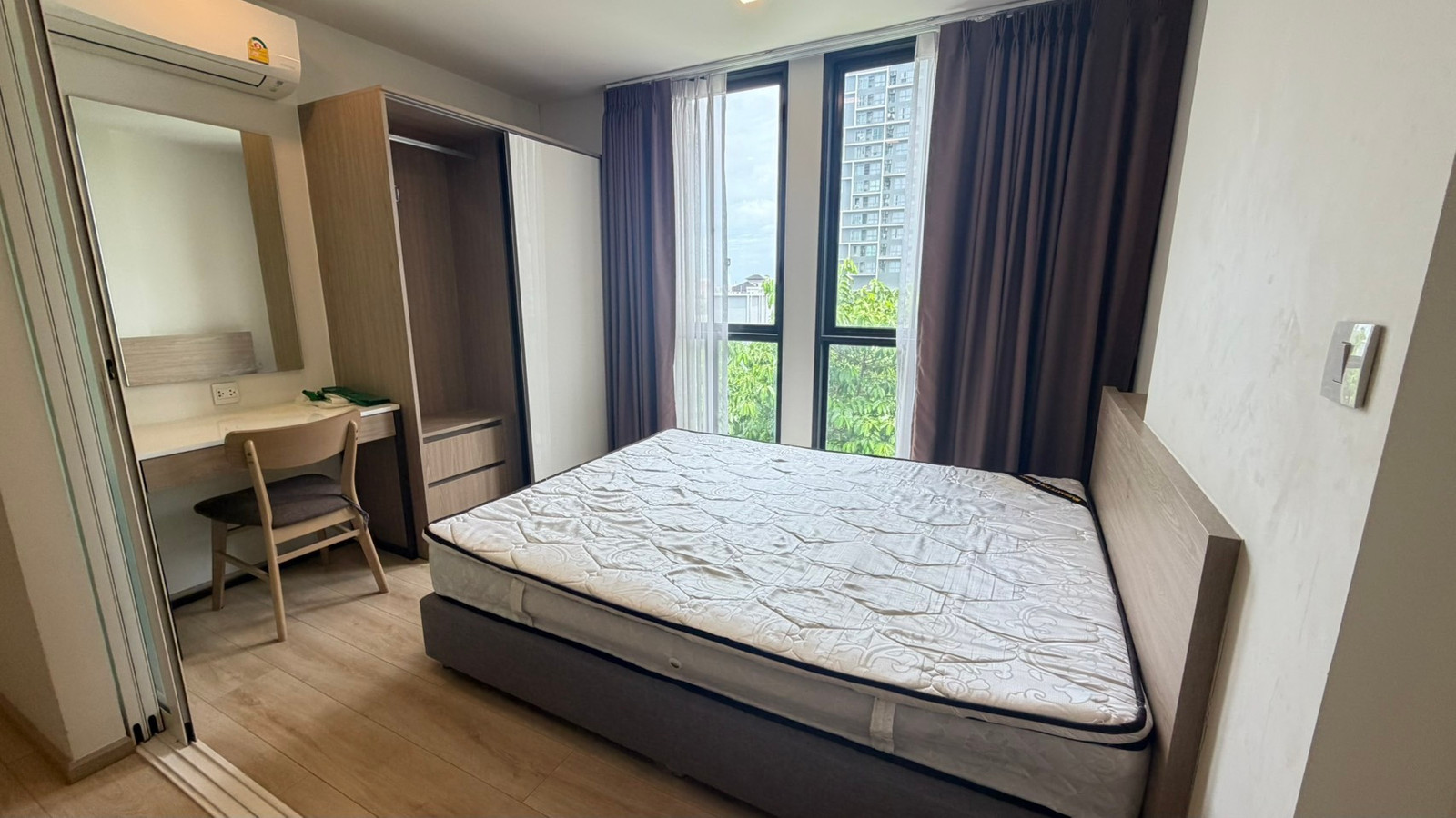 For sale, 1 bedroom, Low rise condos, close to BTS On Nut Station, Ready to move in.