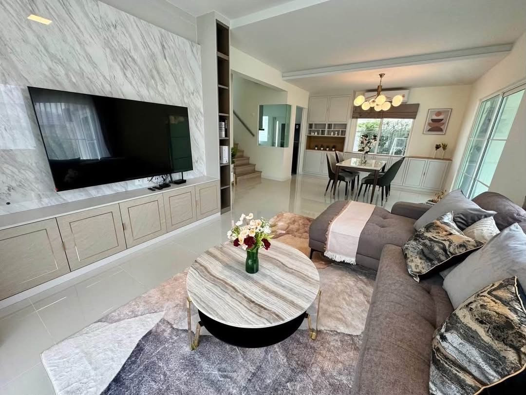 Single house for rent, Villagio 3 Srinakarin - Bangna (4 bedrooms + maid's room)