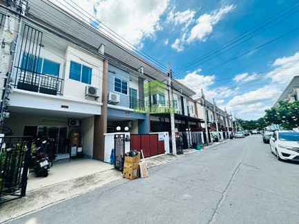 Townhome KC Ramintra 7 K.C. Ramintra 7 house ready to move in. Hathairat location, convenient travel. Townhome KC Ramintra 7 K.C. Ramintra 7 house ready to move in. Hathairat location, convenient travel.