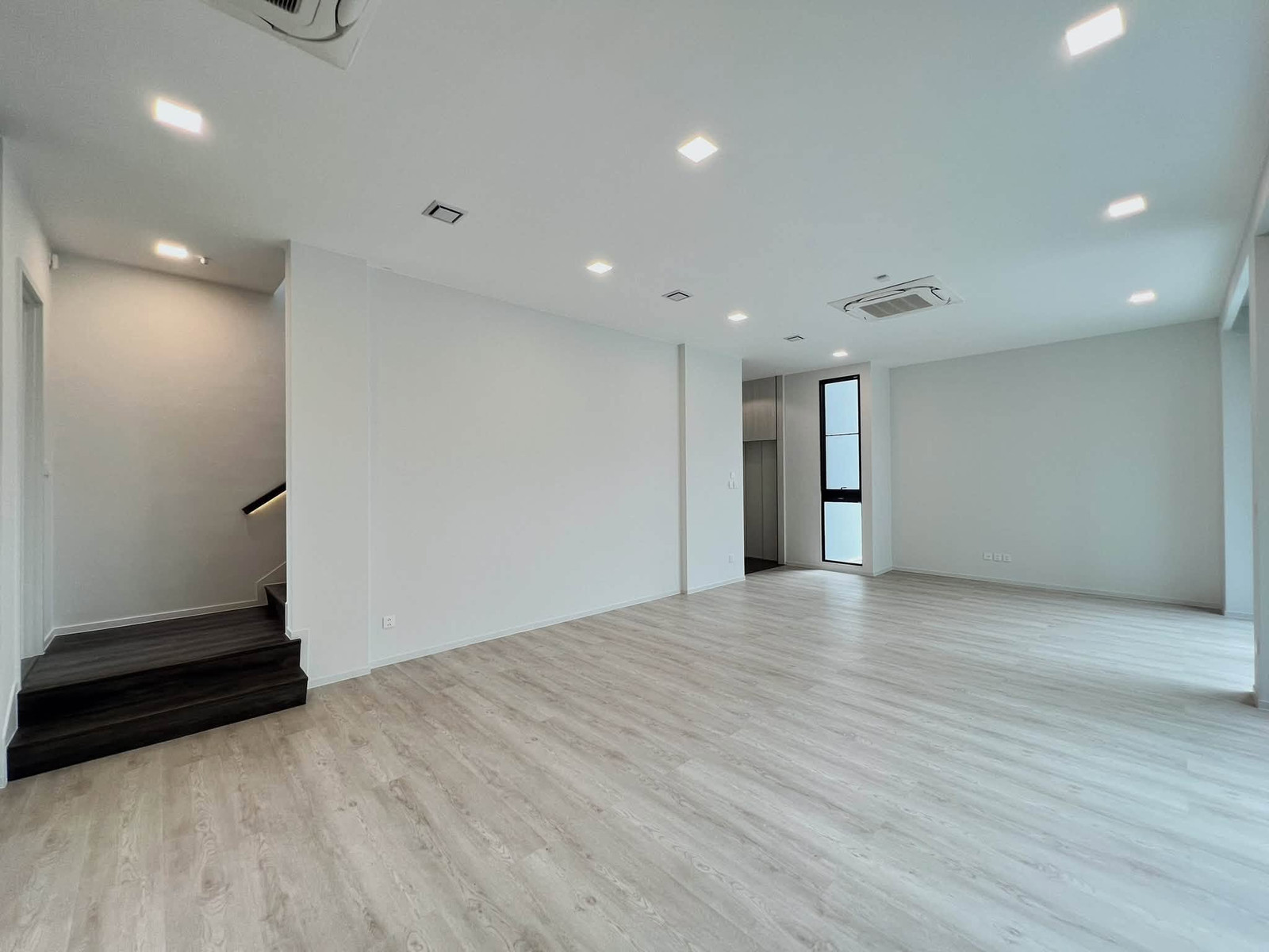 🔥🔥Code 30756🔥🔥ให้เช่าบ้านเดี่ยว 3 ชั้น Vive Krungthep Krita (วีเว่ กรุงเทพกรีฑา) 🌐LINE ID : @fastforrentcondo  – รูปที่ 4