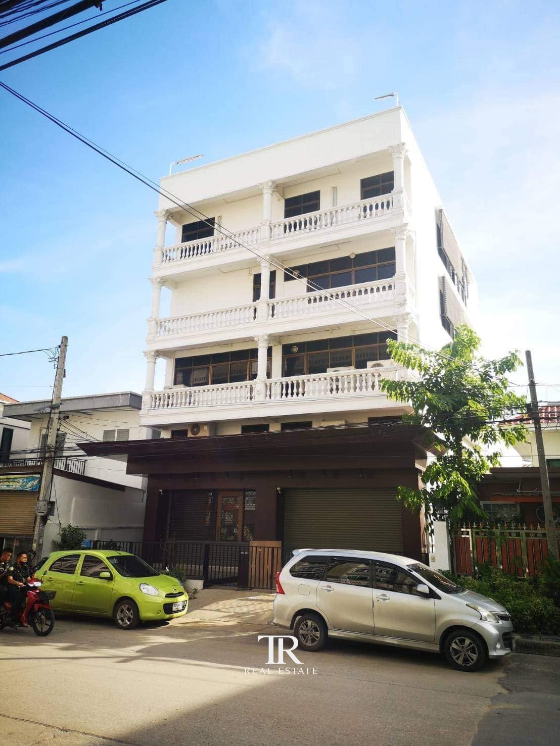 🏡 ให้เช่าอาคารสำนักงาน-โชว์รูม 4.5 ชั้น อ่อนนุช 70/1 | พื้นที่ใช้สอย 675 ตร.ม. | จอดรถ 4 คัน | ติดถนน 4 เลน | อ่อนนุช - ศรีนครินทร์ | 💰 90,000 บาท/เดือน | LINE: @944hjngx | รหัสอ้างอิง: UE0077 🏡 ให้เช่าอาคารสำนักงาน-โชว์รูม 4.5 ชั้น อ่อนนุช 70/1 | พื้นที่ใช้สอย 675 ตร.ม. | จอดรถ 4 คัน | ติดถนน 4 เลน | อ่อนนุช - ศรีนครินทร์ | 💰 90,000 บาท/เดือน | LINE: @944hjngx | รหัสอ้างอิง: UE0077