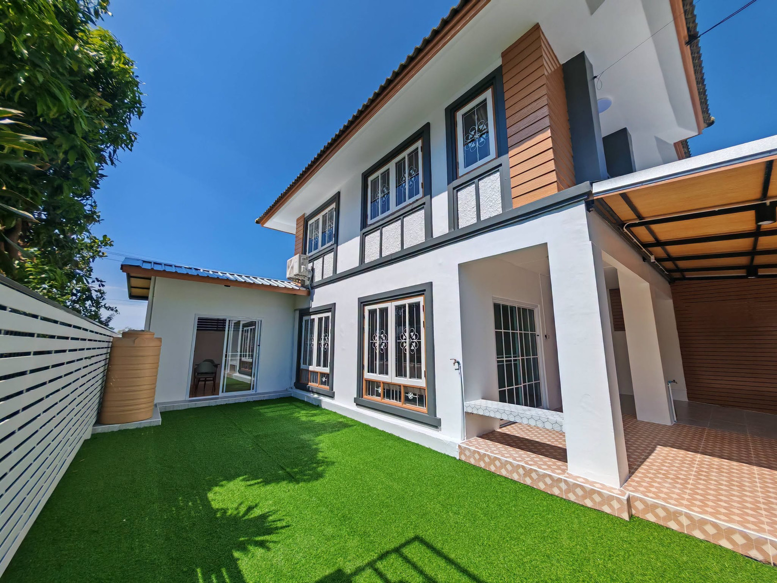 House for sale Pruksa 15 Phraeksa, corner house, area 31.6 sq m, renovated, ready to move in. House for sale Pruksa 15 Phraeksa, corner house, area 31.6 sq m, renovated, ready to move in.