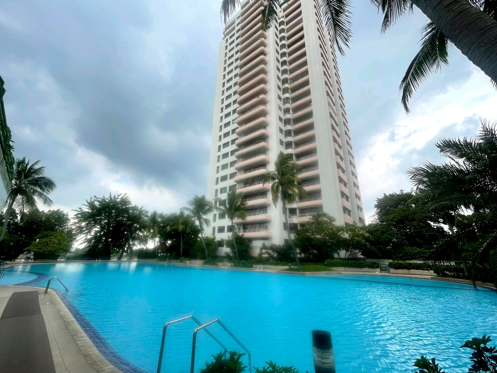 🔥 RIVERINE PLACE Pibulsongkram, large room 112 sq m, 16th floor, balcony, full view of the Chao Phraya River, only 6.2 million. 🔥 RIVERINE PLACE Pibulsongkram, large room 112 sq m, 16th floor, balcony, full view of the Chao Phraya River, only 6.2 million.