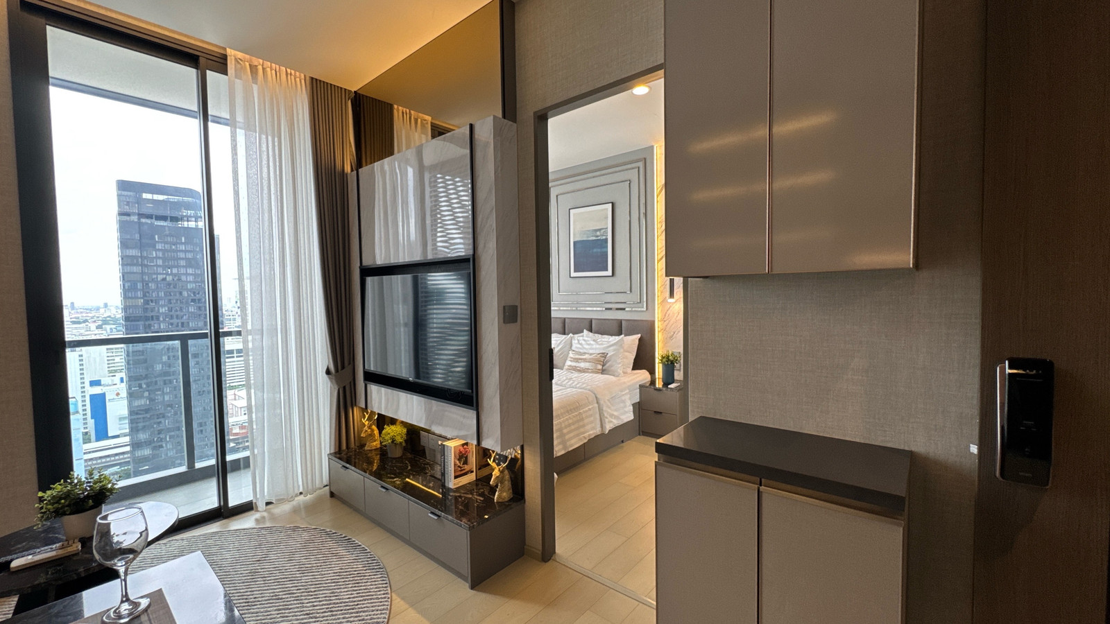 Best Deal ! The Extro Phayathai-Rangnam | Fully Furnished Contact :0636425995 (K’PunPun Agent) Best Deal ! The Extro Phayathai-Rangnam | Fully Furnished Contact :0636425995 (K’PunPun Agent)