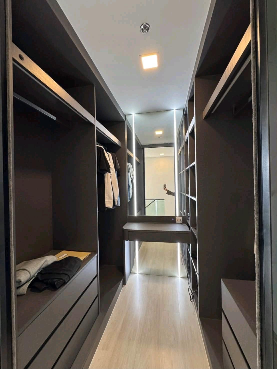Duplex Loft 2 ชั้น ชั้น 30–31 | วิวสวนจตุจักร | Brand New | Fully Furnished ใช้ชีวิตเหนือระดับ พร้อมวิวสวนจตุจักรแบบเต็มตา – รูปที่ 3