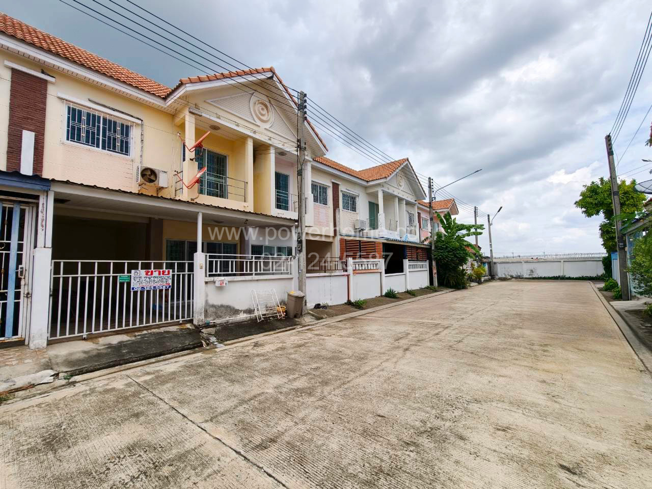 2-story townhouse, Niraville Village. (Ekachai-Pho Chae) Phase 2, good location, near Suksanaree School. – รูปที่ 3