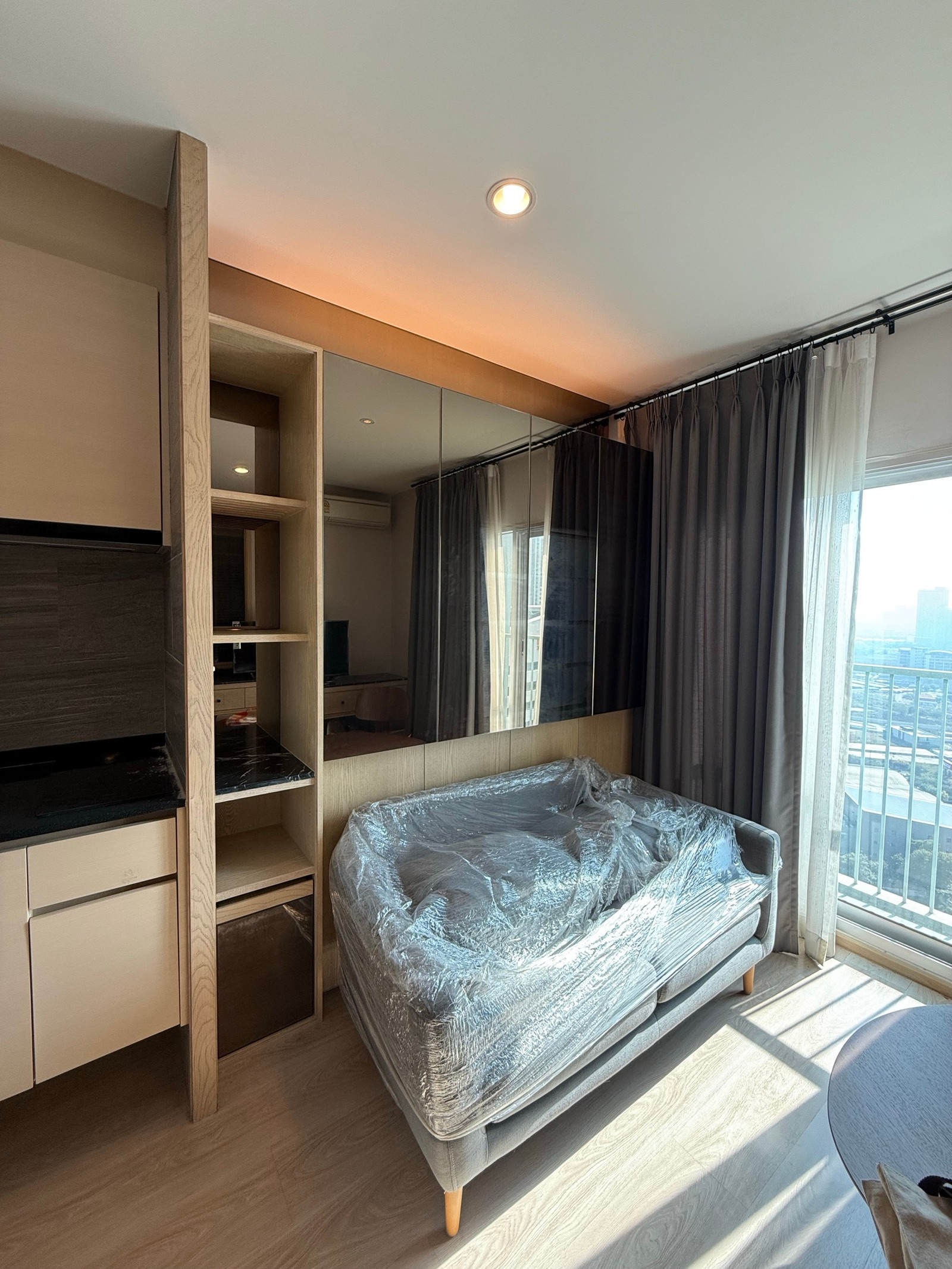 ★ Very urgent sale 🔥 Price 7.5 million baht ‼️👀✨🔔 Next to MRT Cultural Center, very good location 💸 Very new room, unobstructed view★Noble Revolve Ratchada
